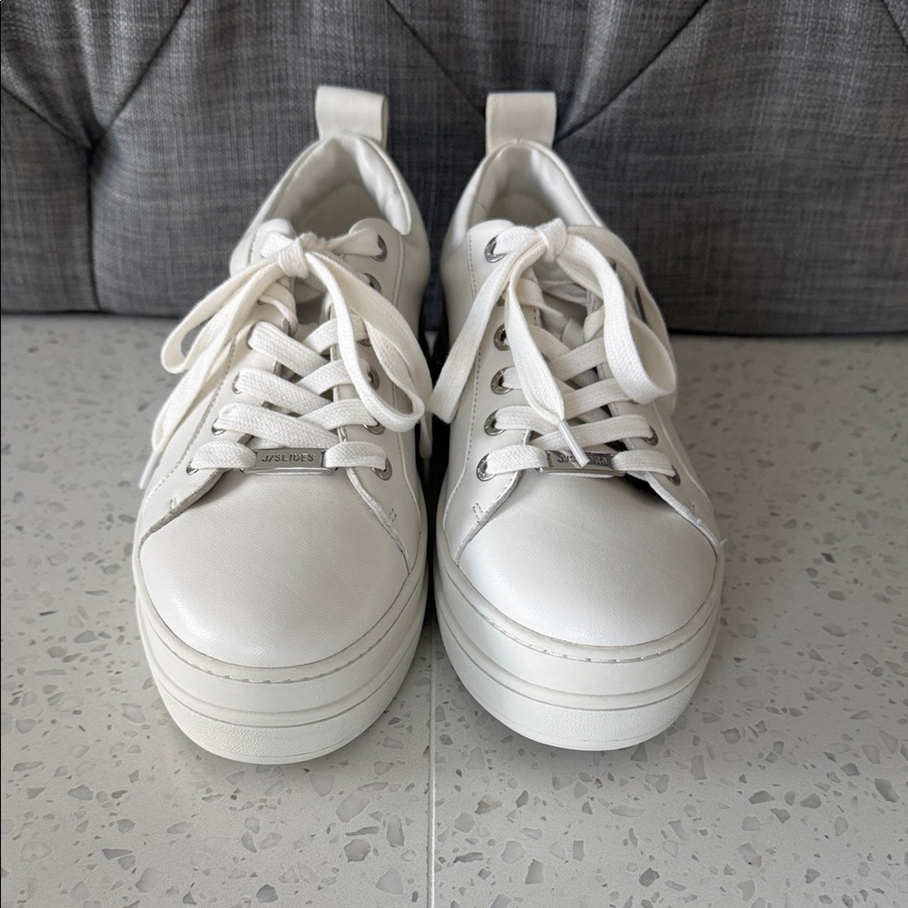 J/SLIDES White Platform Sneakers Size 6 GREAT CONDITION